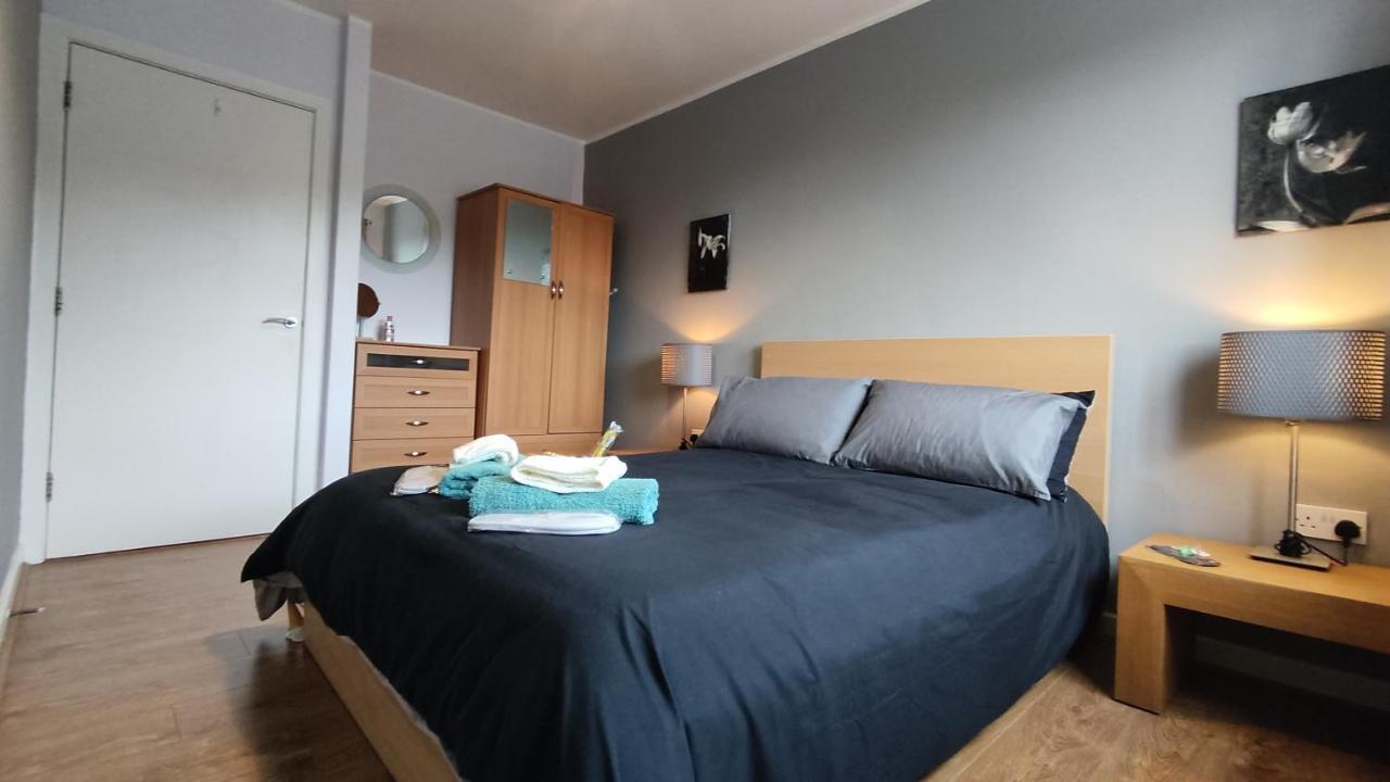 Modern 1-Bed Flat In Wigan Apartment Ngoại thất bức ảnh